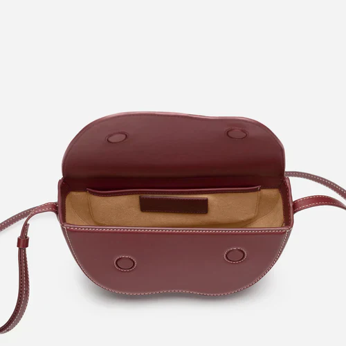 Antonia | Elegancka torebka damska na ramię, miękka struktura, regulowany pasek, klasyczny fason saddle - Image 10