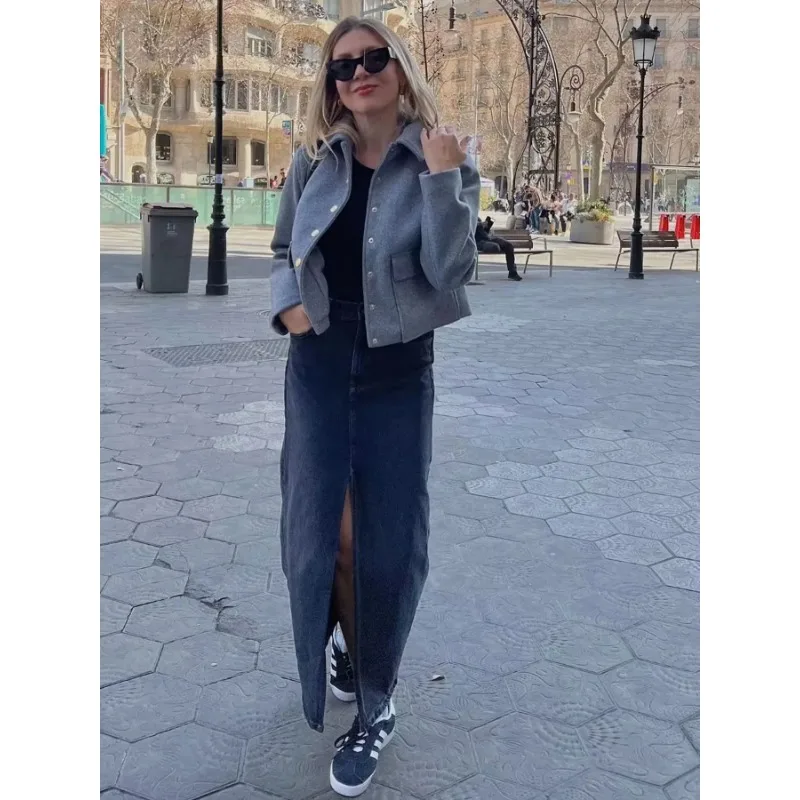 Bettina | Krótka kurtka damska zapinana na guziki z kieszeniami w codziennym stylu - Image 2