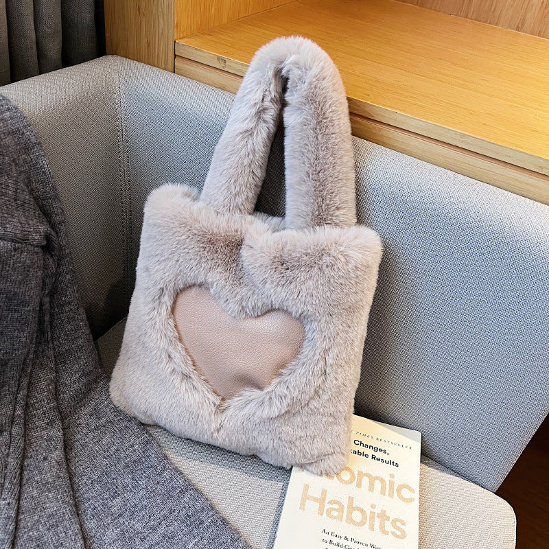 Candace | Damska przytulna torebka na ramię typu teddy z detalem w kształcie serca - Image 15