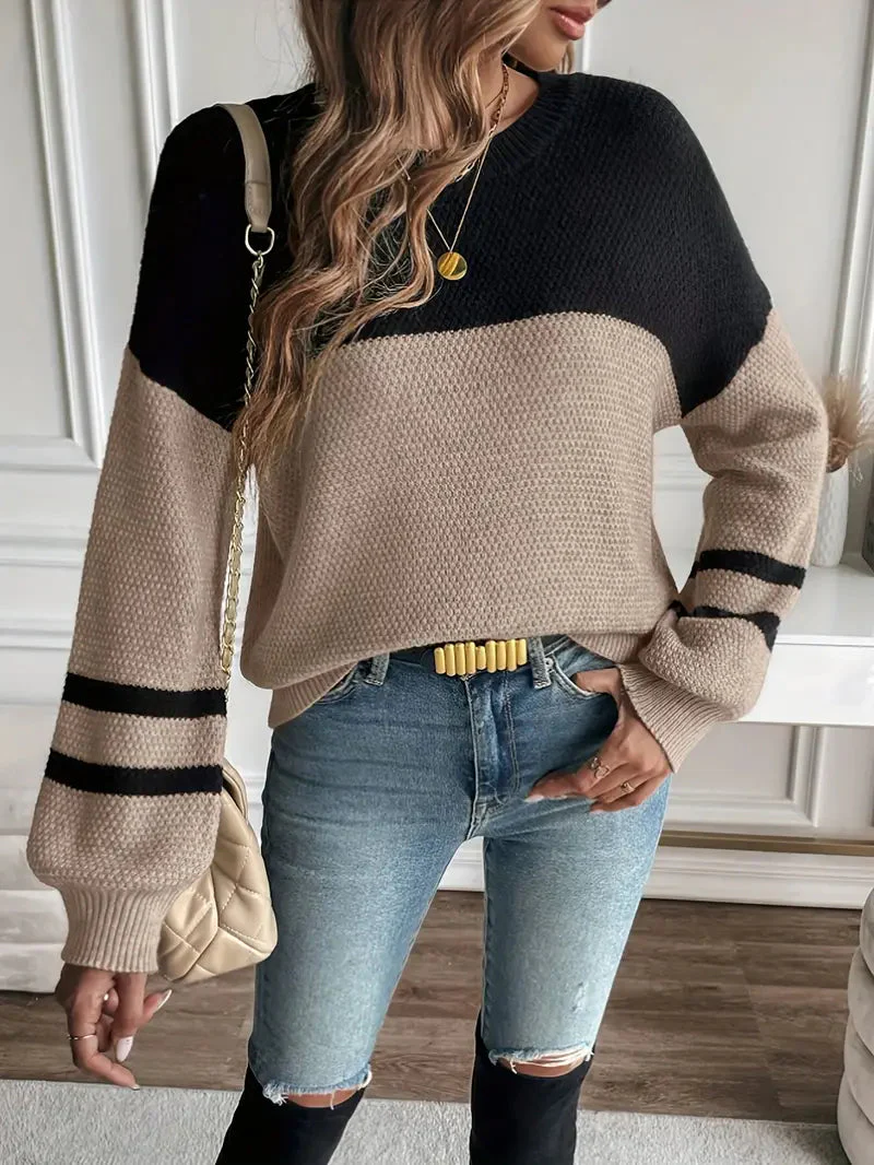Carlena – damski sweter z dzianiny z kolorowymi wstawkami - Image 3