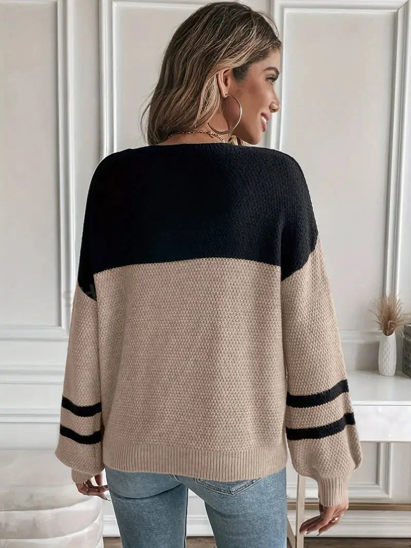 Carlena – damski sweter z dzianiny z kolorowymi wstawkami - Image 4