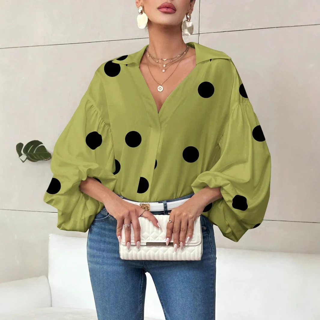 Carrie - Elegancka bluzka w koreańskim stylu z bufiastymi rękawami i dużym nadrukiem w groszki - Image 3