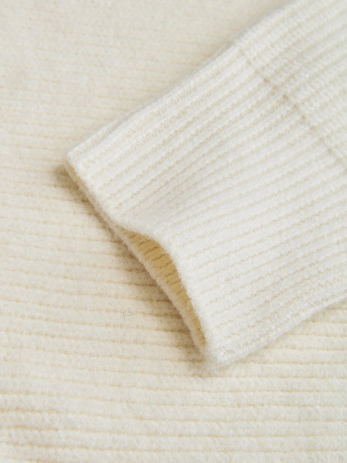 Charis | Sweter damski z wycięciami i blokami kolorów, nowoczesny i stylowy - Image 6