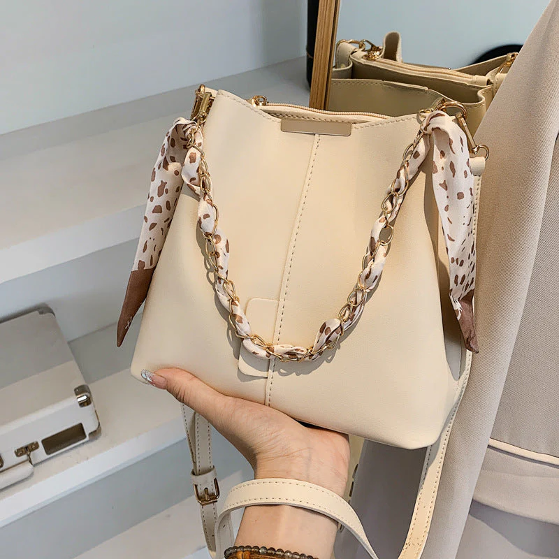 Danielle | Damska letnia torebka crossbody z łańcuszkiem, modna wszechstronna - Image 4