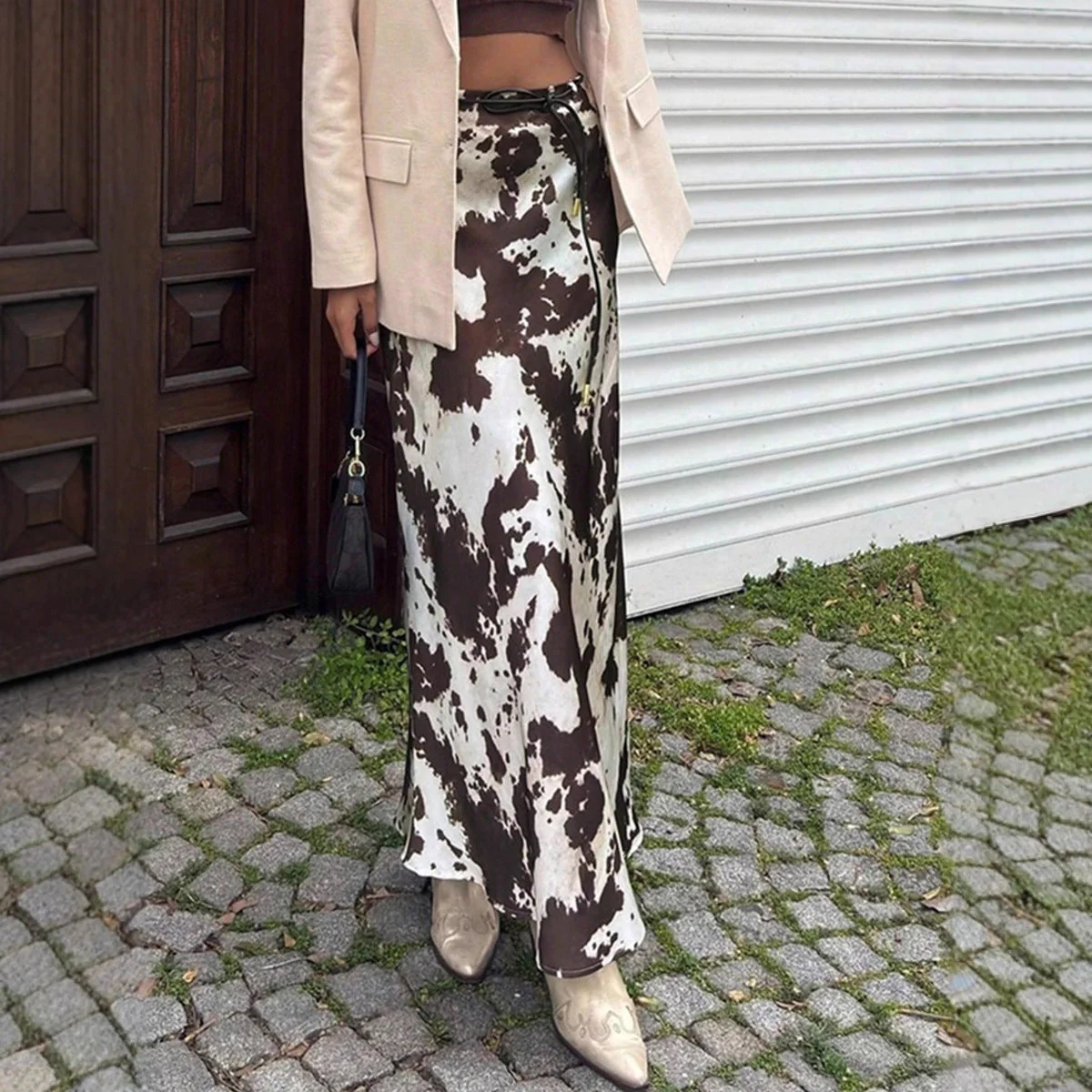 Darlene | satynowa spódnica damska w zwierzęcy wzór, elegancka i stylowa - Image 2