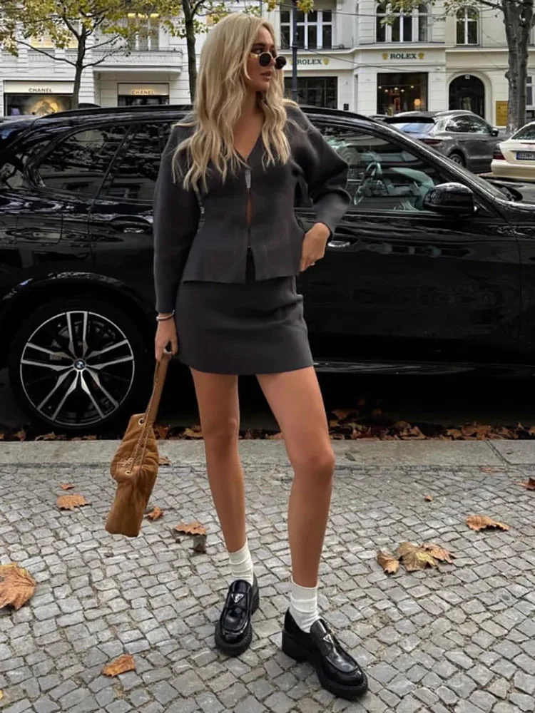 Deja – współczesny zestaw damski: blazer i mini spódniczka - Image 7