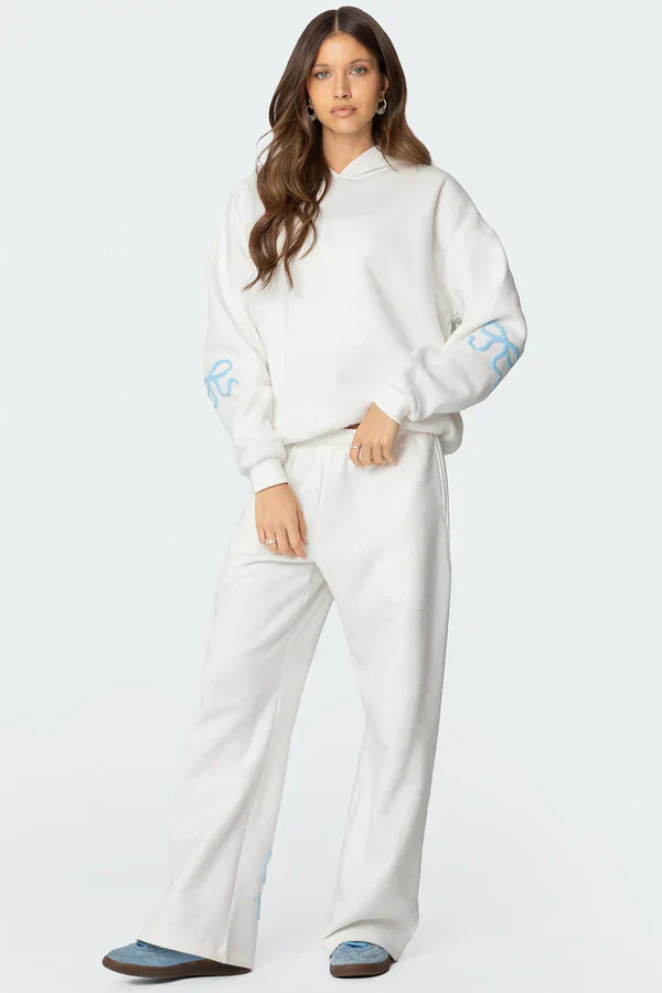 Delilah I Loungewear Niezbędny zestaw oversize'owej bluzy z kapturem i spodni - Image 11