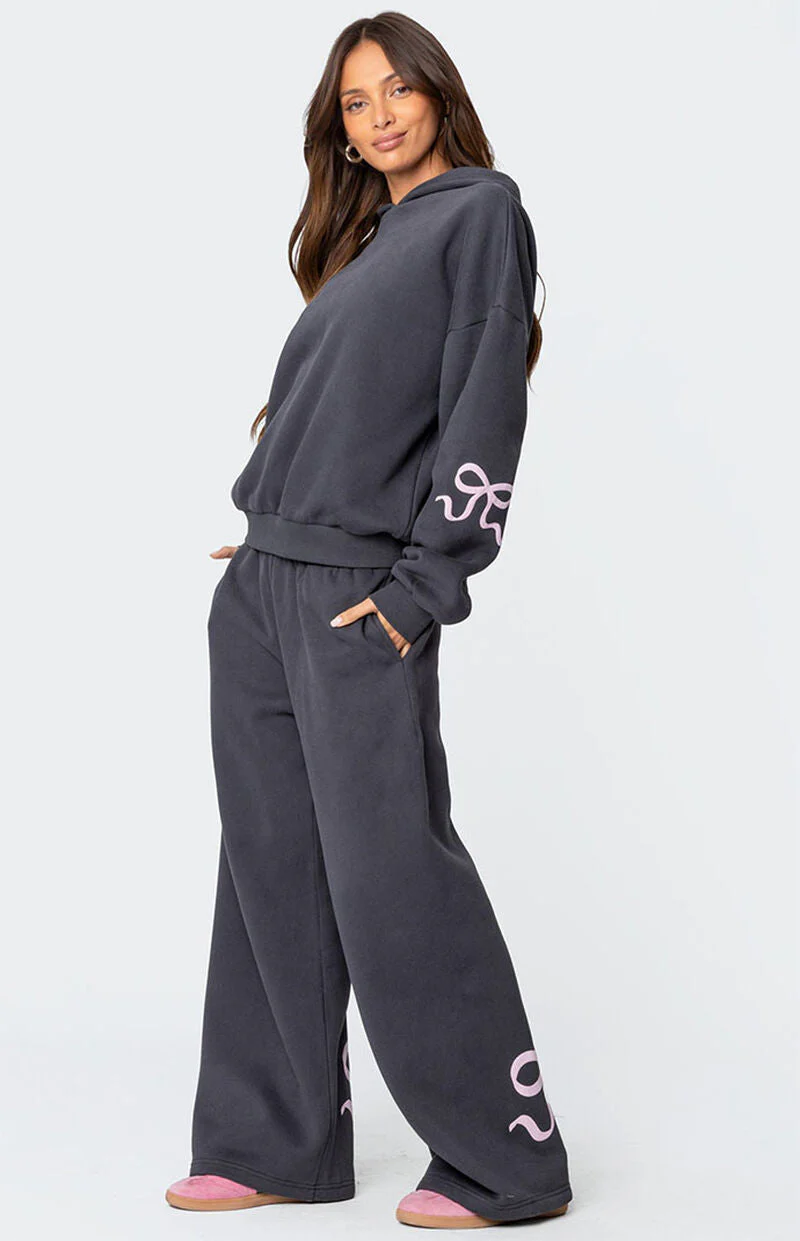 Delilah I Loungewear Niezbędny zestaw oversize'owej bluzy z kapturem i spodni - Image 3