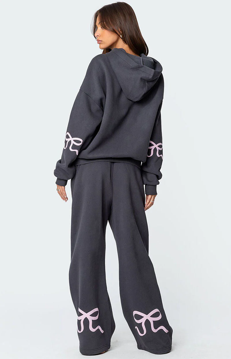Delilah I Loungewear Niezbędny zestaw oversize'owej bluzy z kapturem i spodni - Image 4