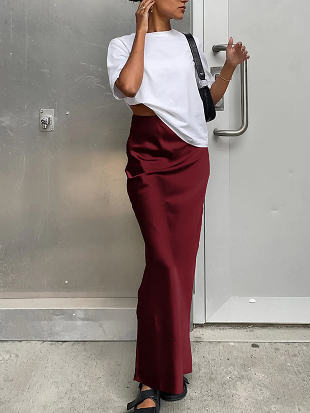 Eileen | Spódnica maxi satynowa w stylu utility, elegancki fason - Image 5