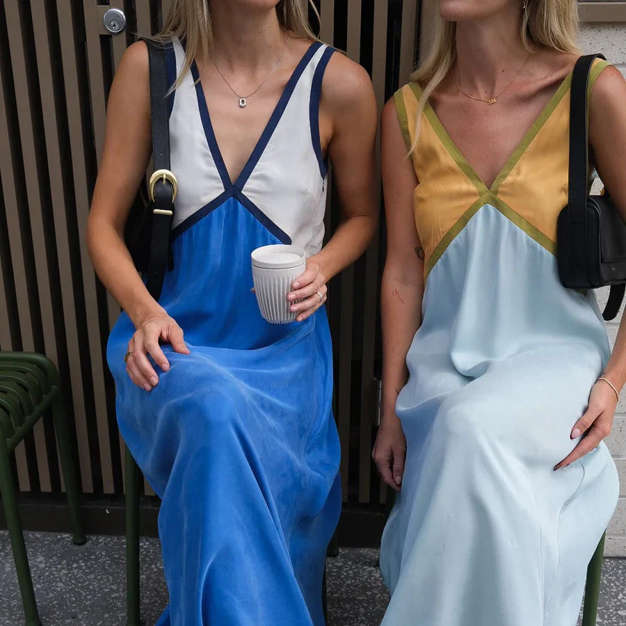 Fleur | sukienka maxi damska z głębokim dekoltem w serek - Image 5