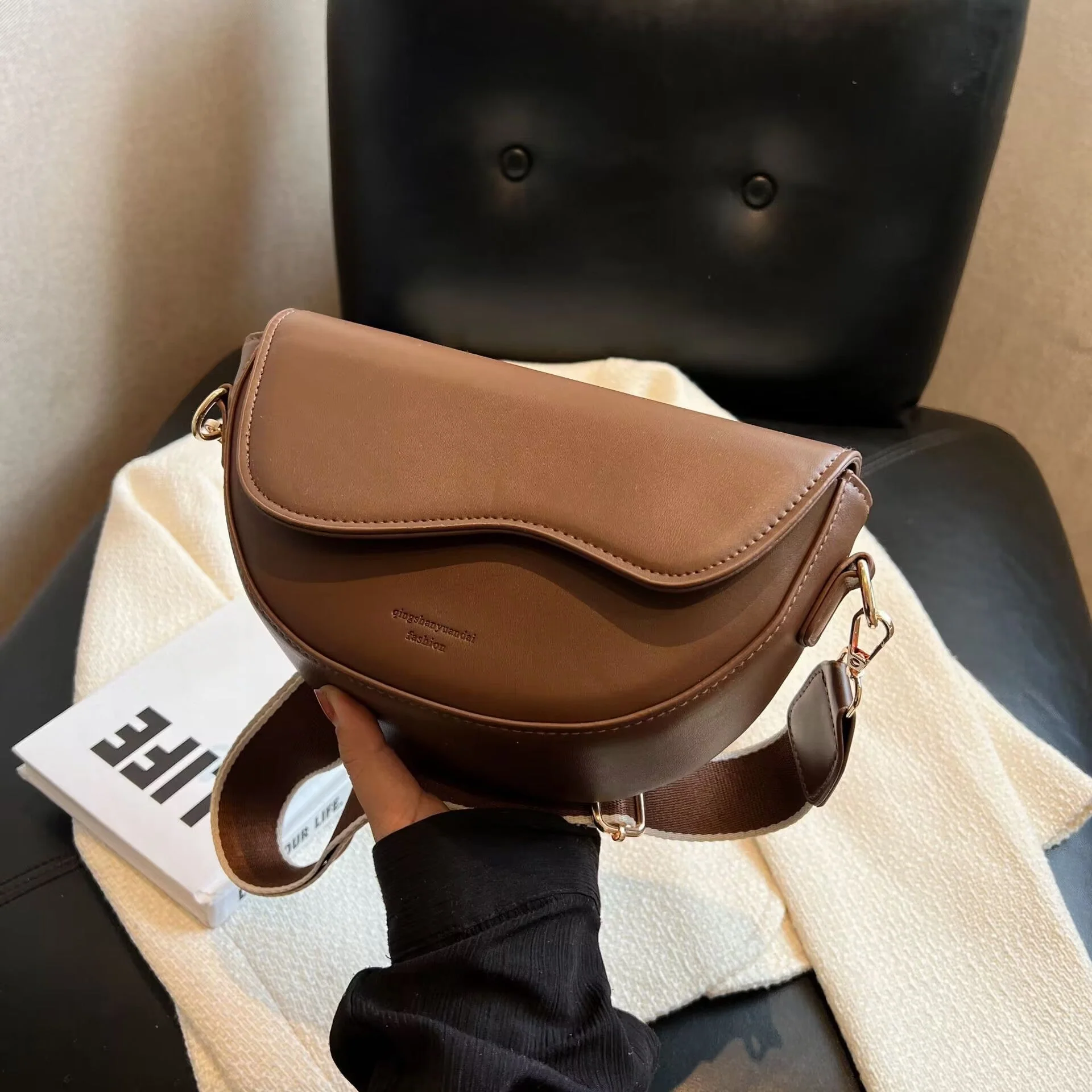 Gwendolyn | Damska torebka crossbody z wegańskiej skóry - Image 7