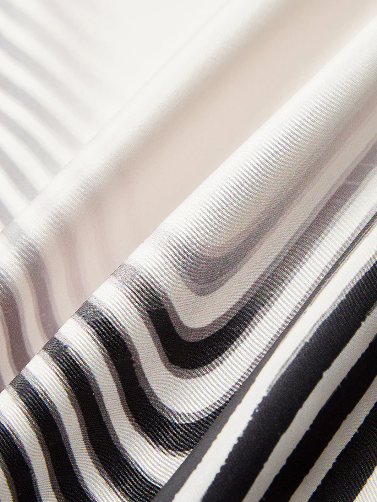 Helene | Komplet damski bez rękawów z topem i spódnicą midi w zebra print - Image 7