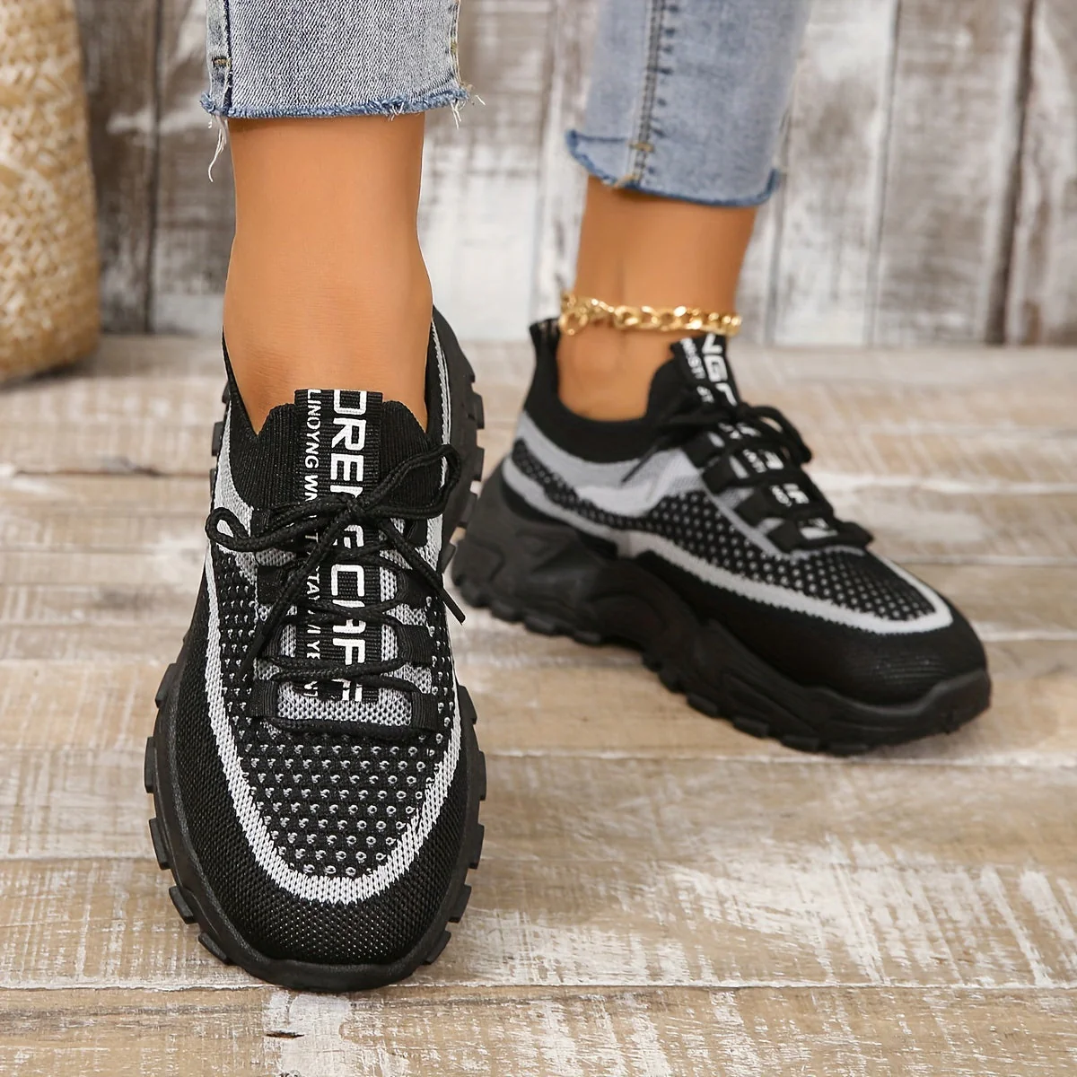 Hodierna – nowoczesne damskie oddychające sneakersy z siateczki – czarne - Image 17