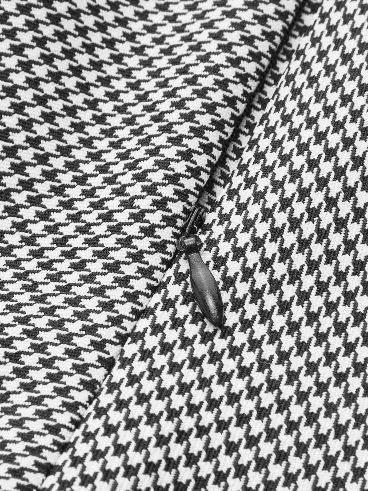 Janelle | Sukienka mini bez rękawów w kratkę gingham z koronkowym wykończeniem - Image 5