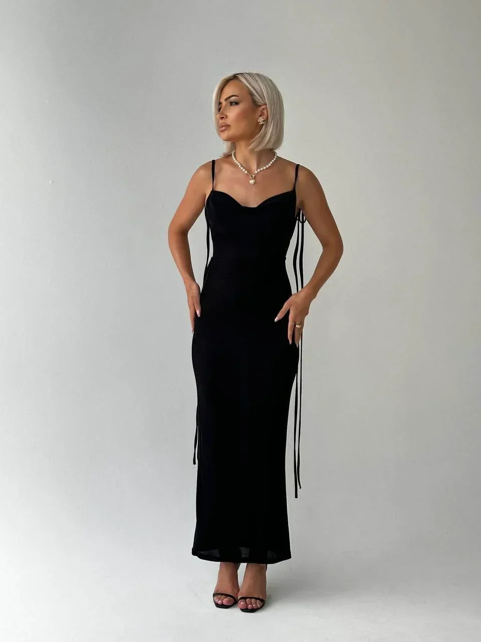 Jodie | Elegancka sukienka damska długa bez pleców z regulowanymi wiązaniami - Image 20