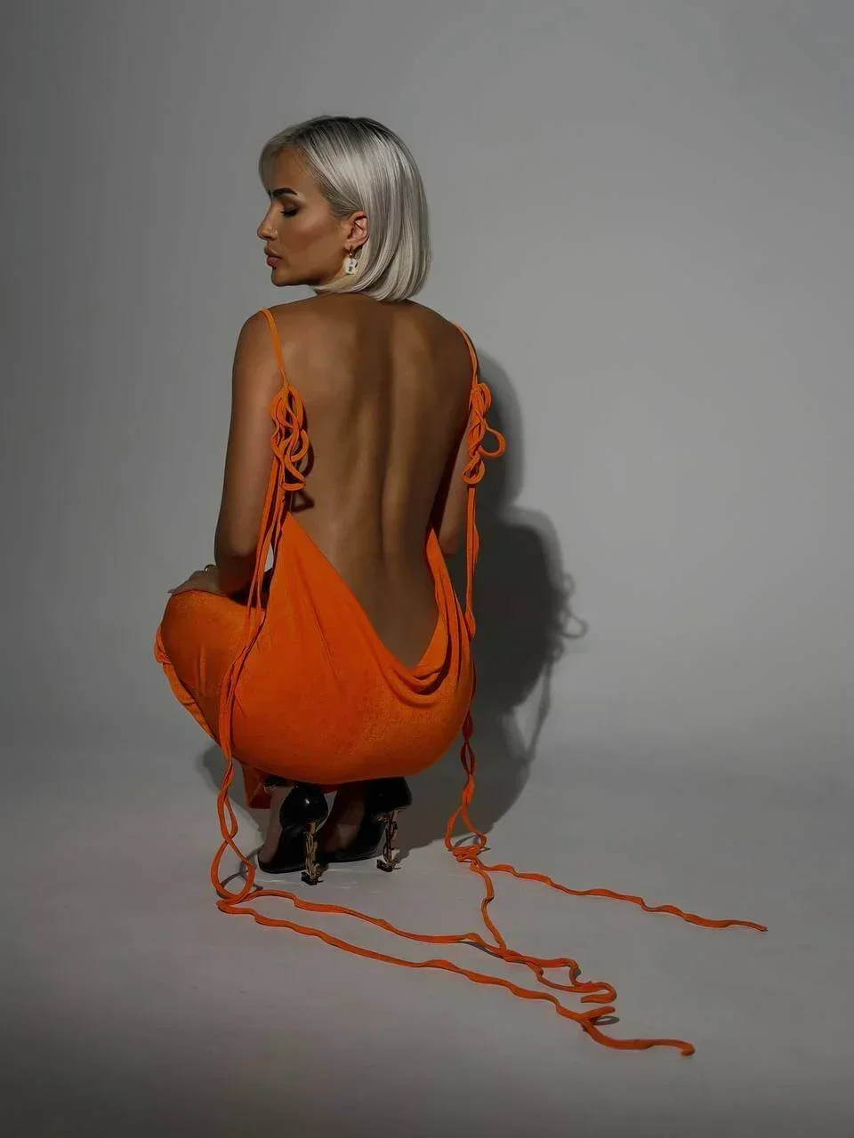 Jodie | Elegancka sukienka damska długa bez pleców z regulowanymi wiązaniami - Image 5