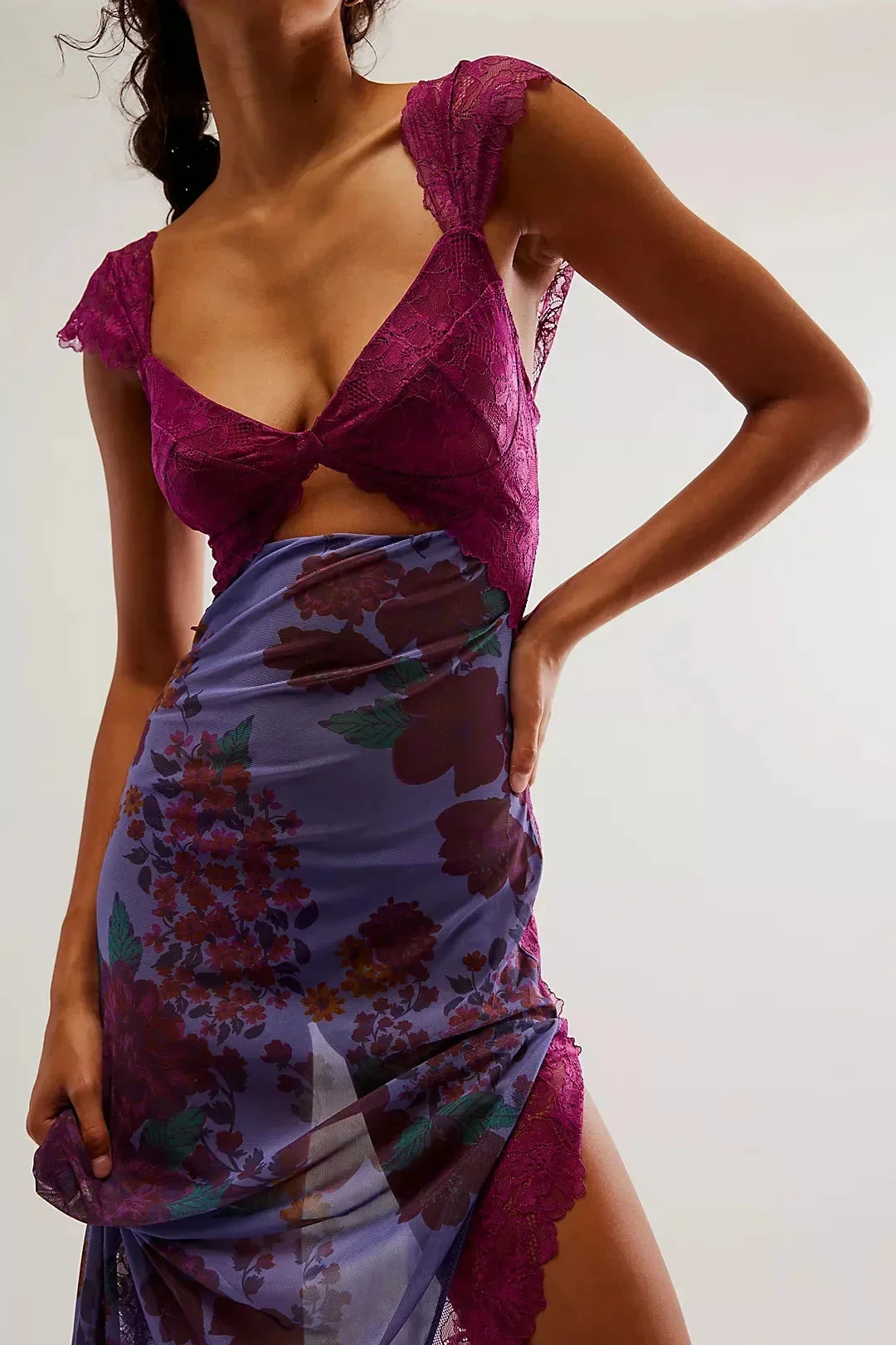 Lucinda | Sukienka damska maxi w kwiaty z przezroczystą koronką - Image 28