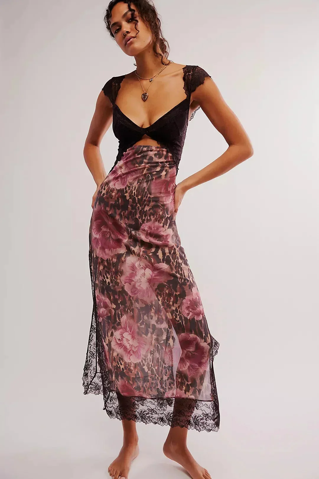 Lucinda | Sukienka damska maxi w kwiaty z przezroczystą koronką - Image 32