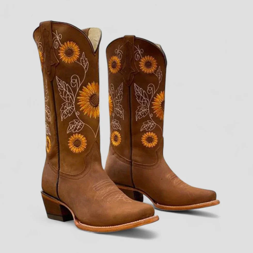 Lyndsay | Damskie botki western z haftem kwiatowym na niskim obcasie - Image 2