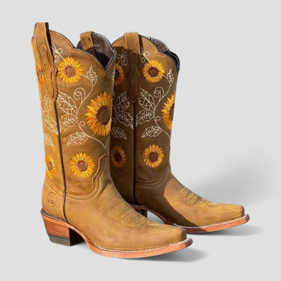 Lyndsay | Damskie botki western z haftem kwiatowym na niskim obcasie - Image 3