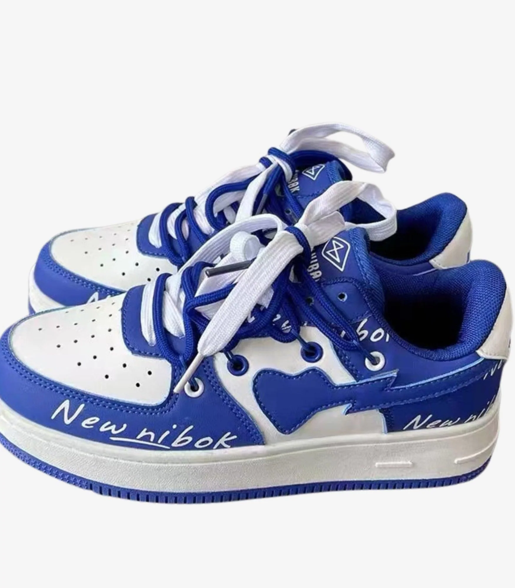 Mabel | damskie sneakersy niskie z kontrastowymi detalami i sznurowaniem - Image 11