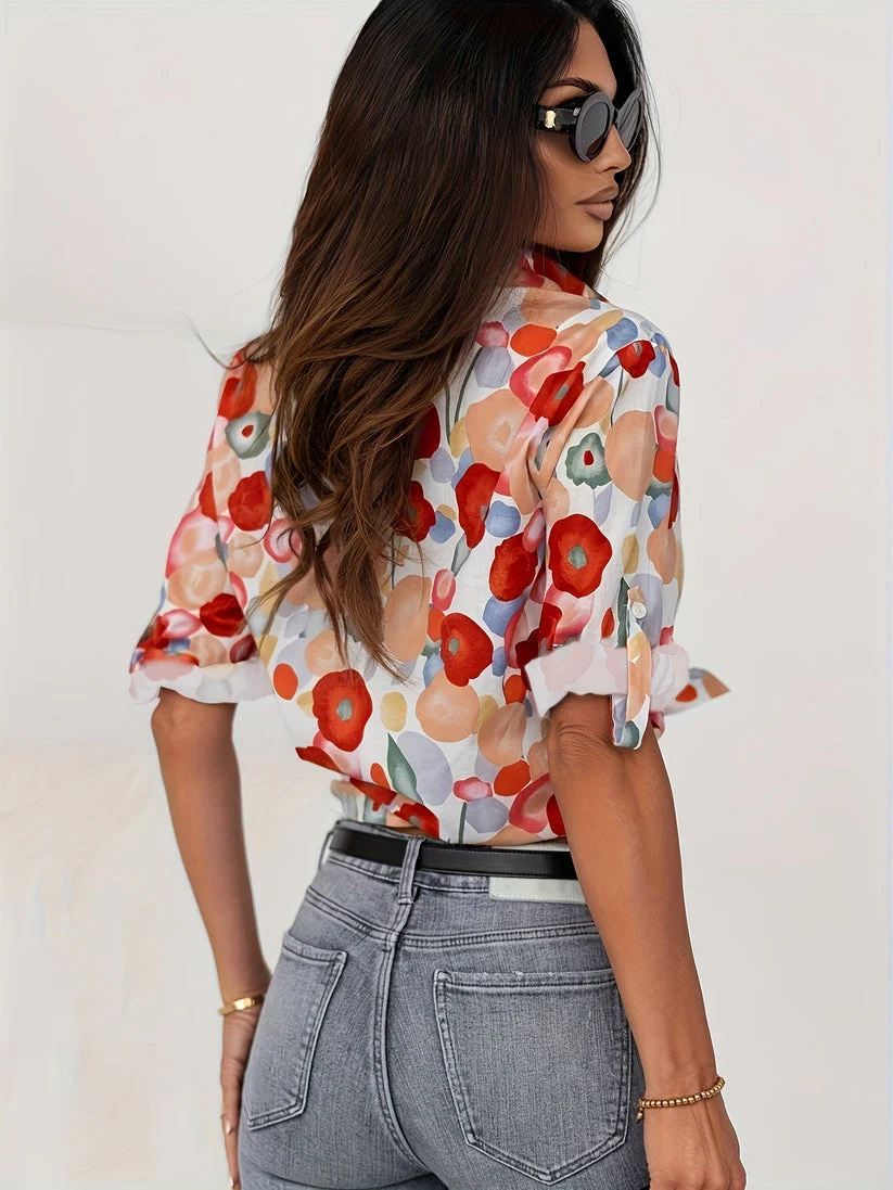 Margaretta – damska bluzka w kwiaty w stylu casual - Image 3