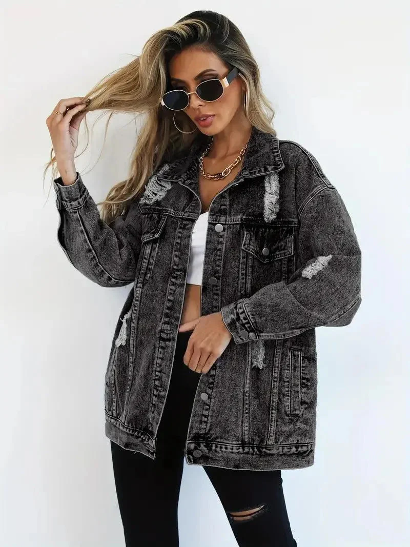 Megan | Damska oversize kurtka jeansowa z przetarciami, modny i casualowy fason - Image 14
