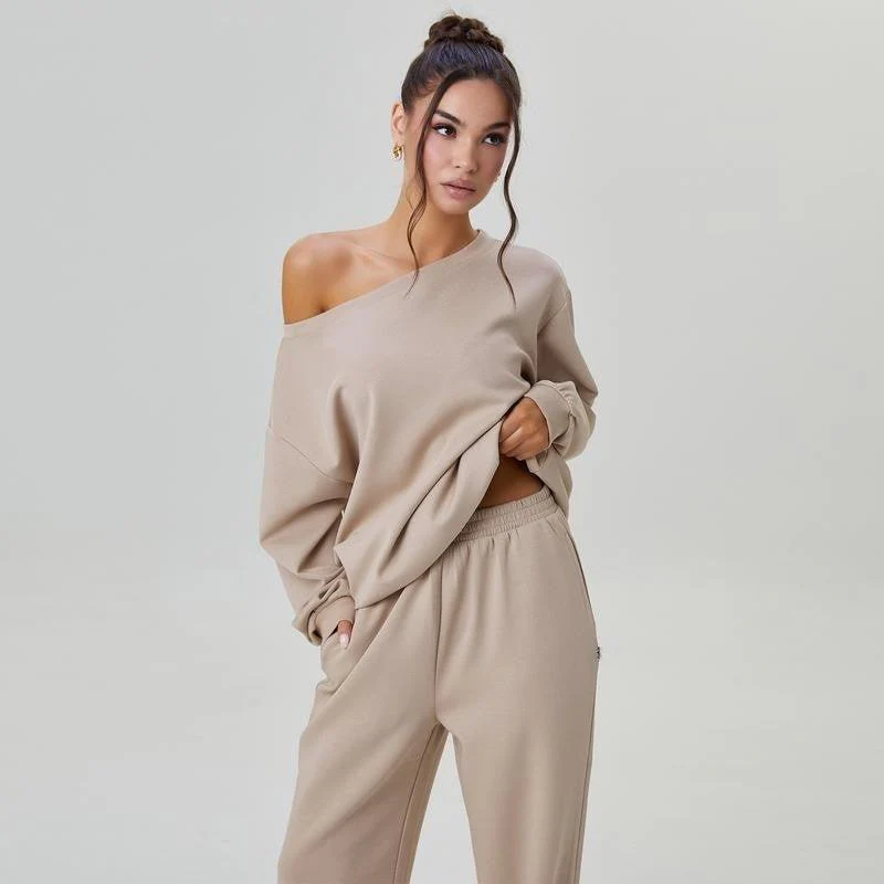 Michele | Damski komplet loungewear off-shoulder z szerokimi nogawkami - Image 9