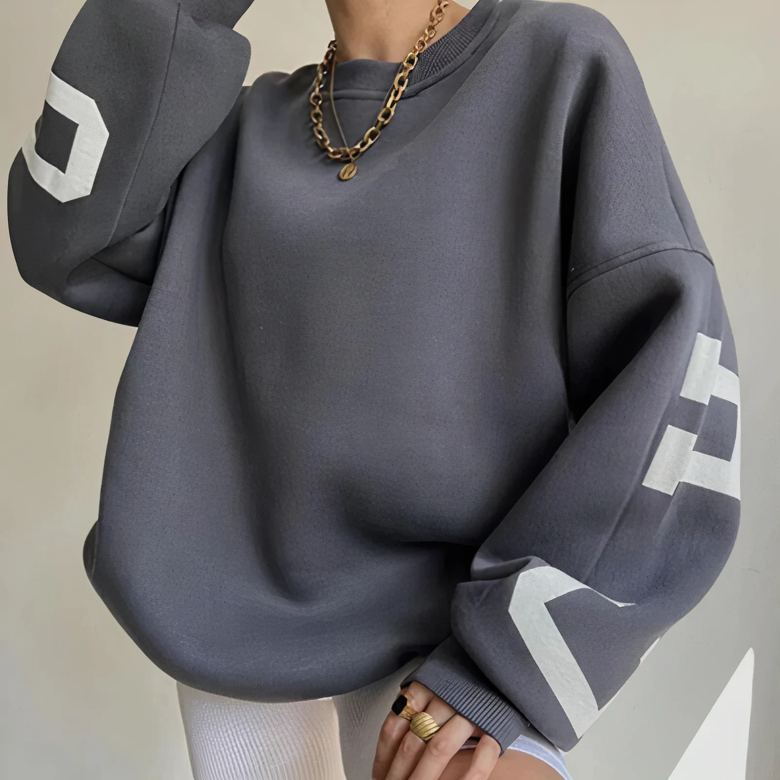 Nina – współczesny damski sweter oversize - Image 2