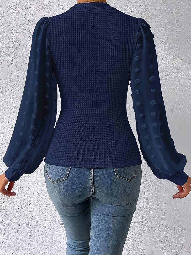 Paula – damski sweter z falbanami i rękawami z bufkami w groszki - Image 3