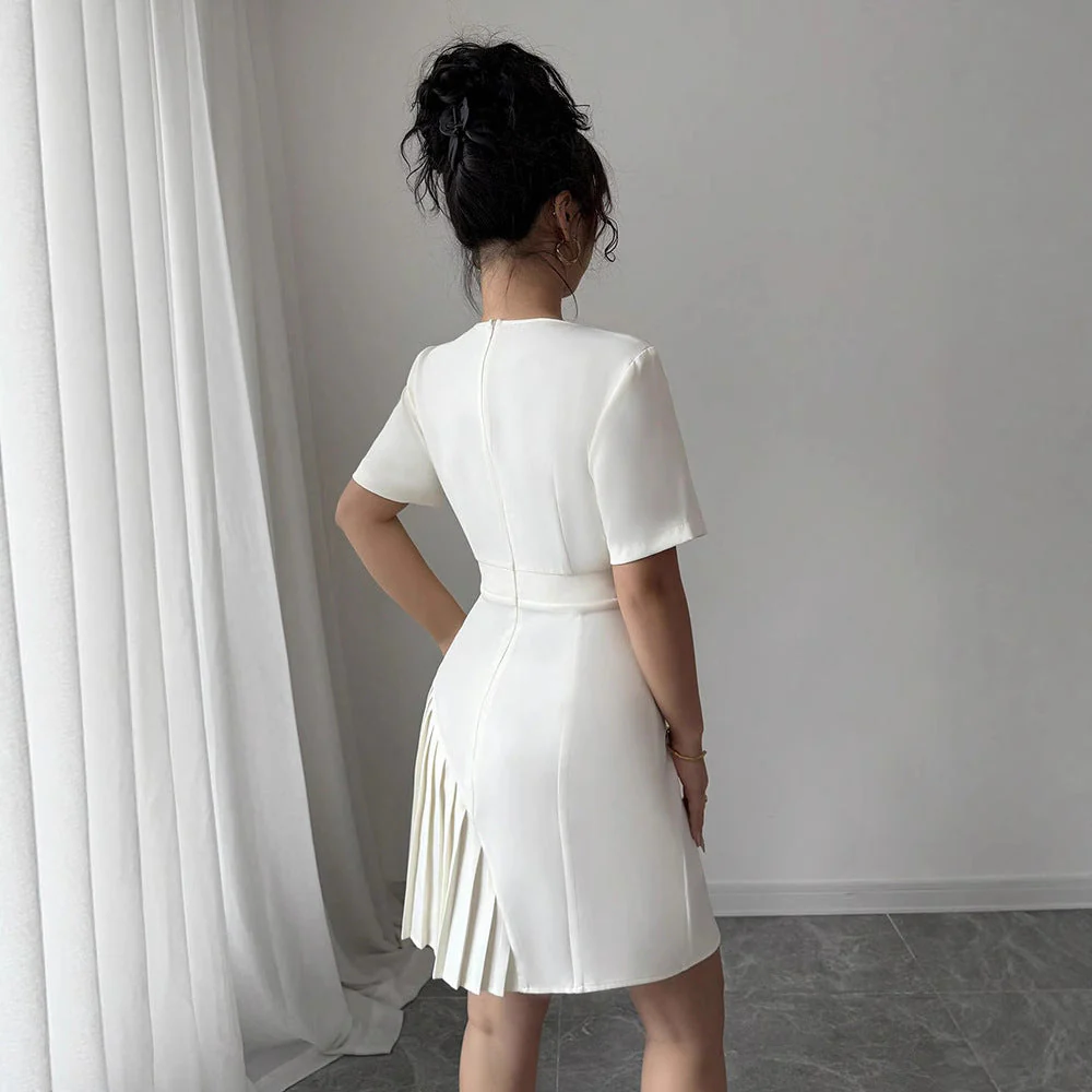 Penelope | Sukienka mini damska z krótkim rękawem i paskiem w eleganckim stylu - Image 12