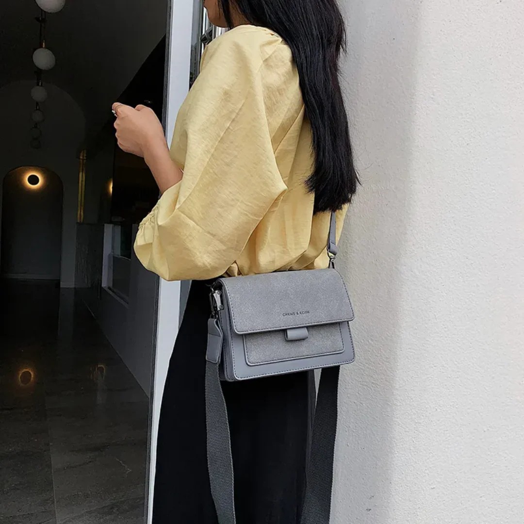 Petunia | Torebka damska crossbody Kristel w kompaktowym - Image 12