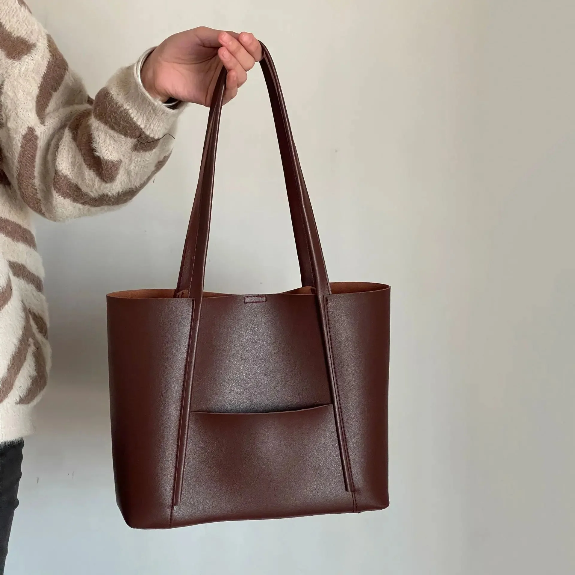 Ramona | torebka damska na ramię pojemna z miękkiej skóry, elegancka i stylowa - Image 5