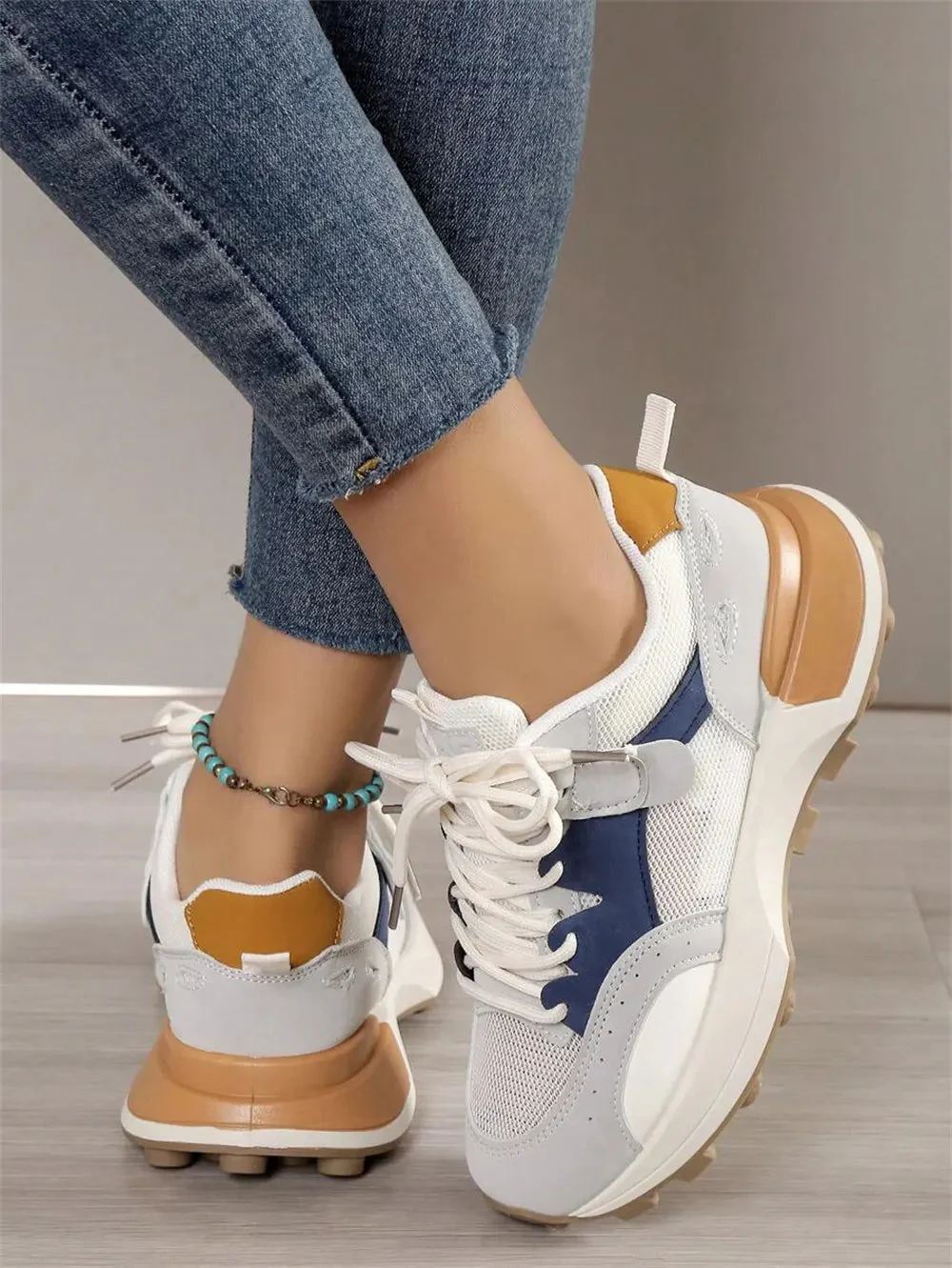 Stylowe damskie sneakersy ortopedyczne, komfortowe i modne - Image 6