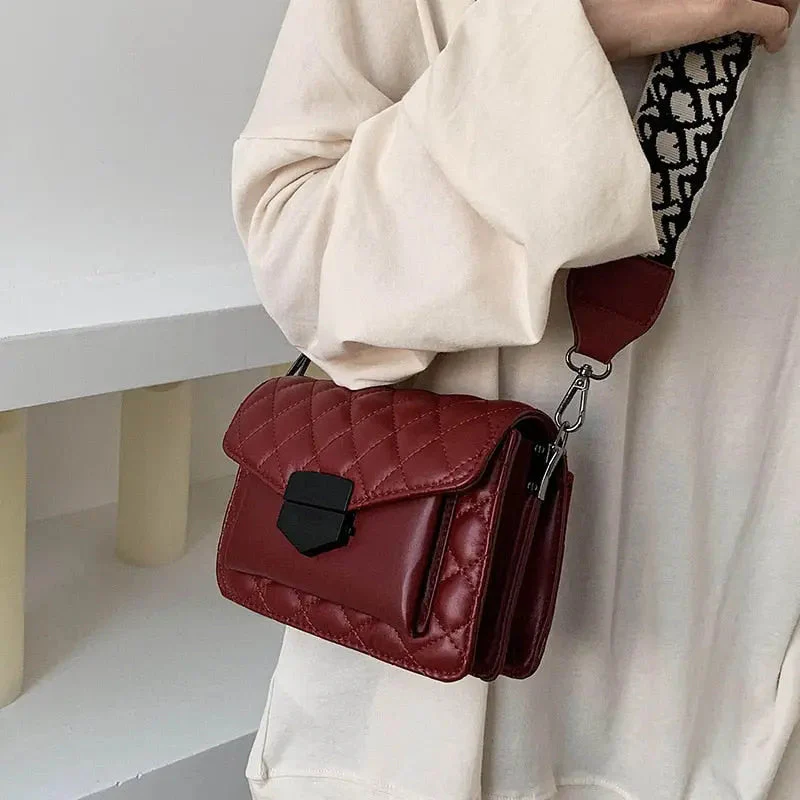 Sylvie | Torebka damska crossbody z pikowanej skóry wegańskiej - Image 6