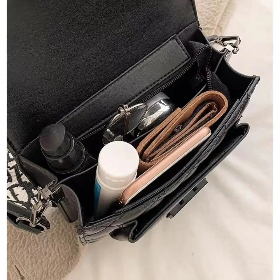 Sylvie | Torebka damska crossbody z pikowanej skóry wegańskiej - Image 9