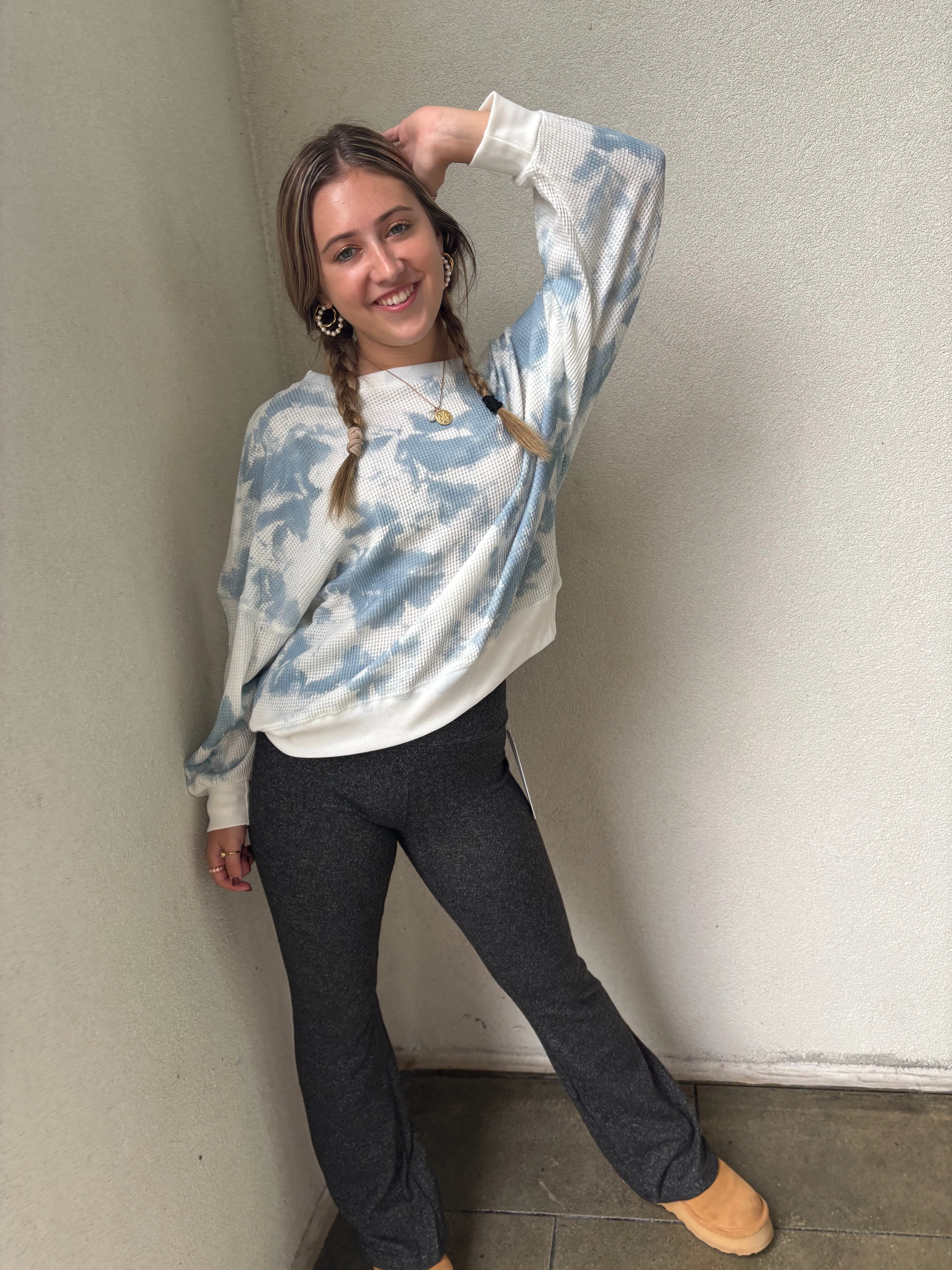 Tola | Damska termiczna bluza z efektem tie-dye, wygodny i nowoczesny fason na co dzień - Image 3