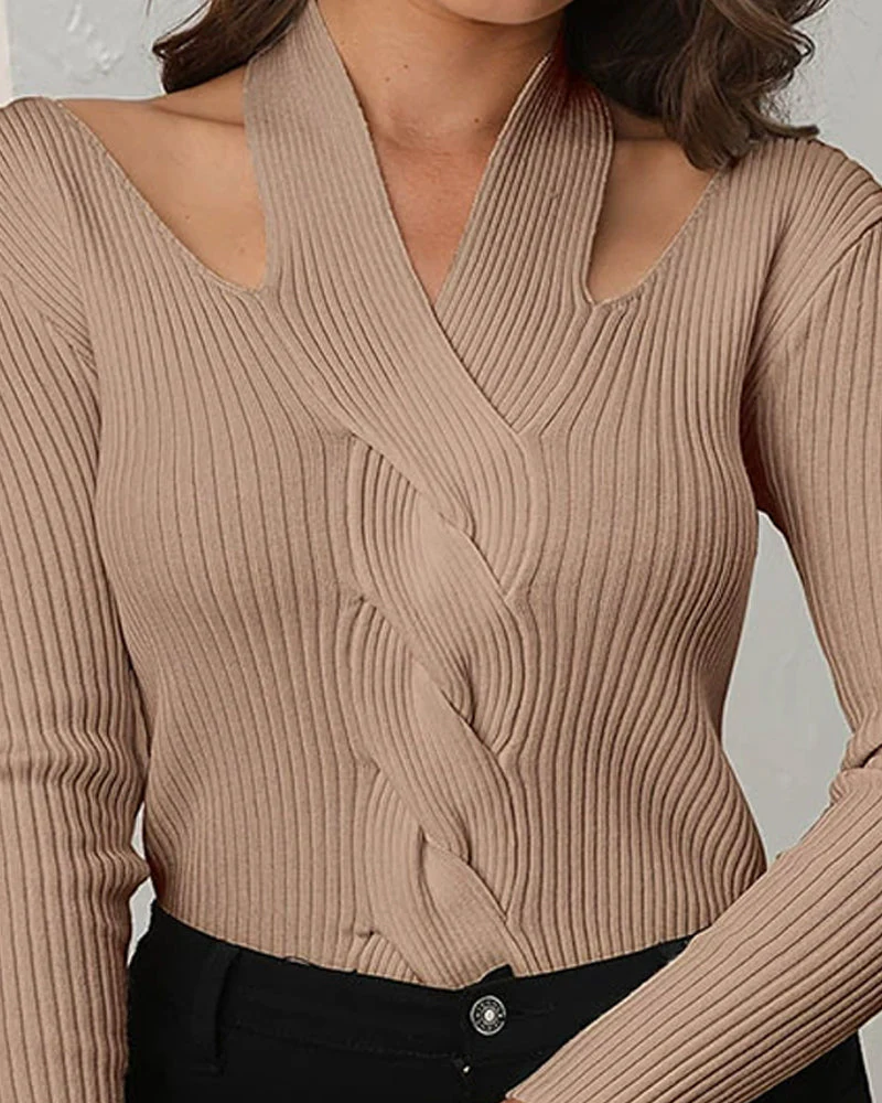 Valda | Elegancki damski top dzianinowy z dekoltem V - Image 3